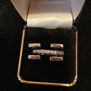 ❤️UNIQUE SILVER AND DIAMOND RING❤️
